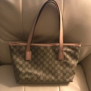 GUCCI GG Supreme Tote